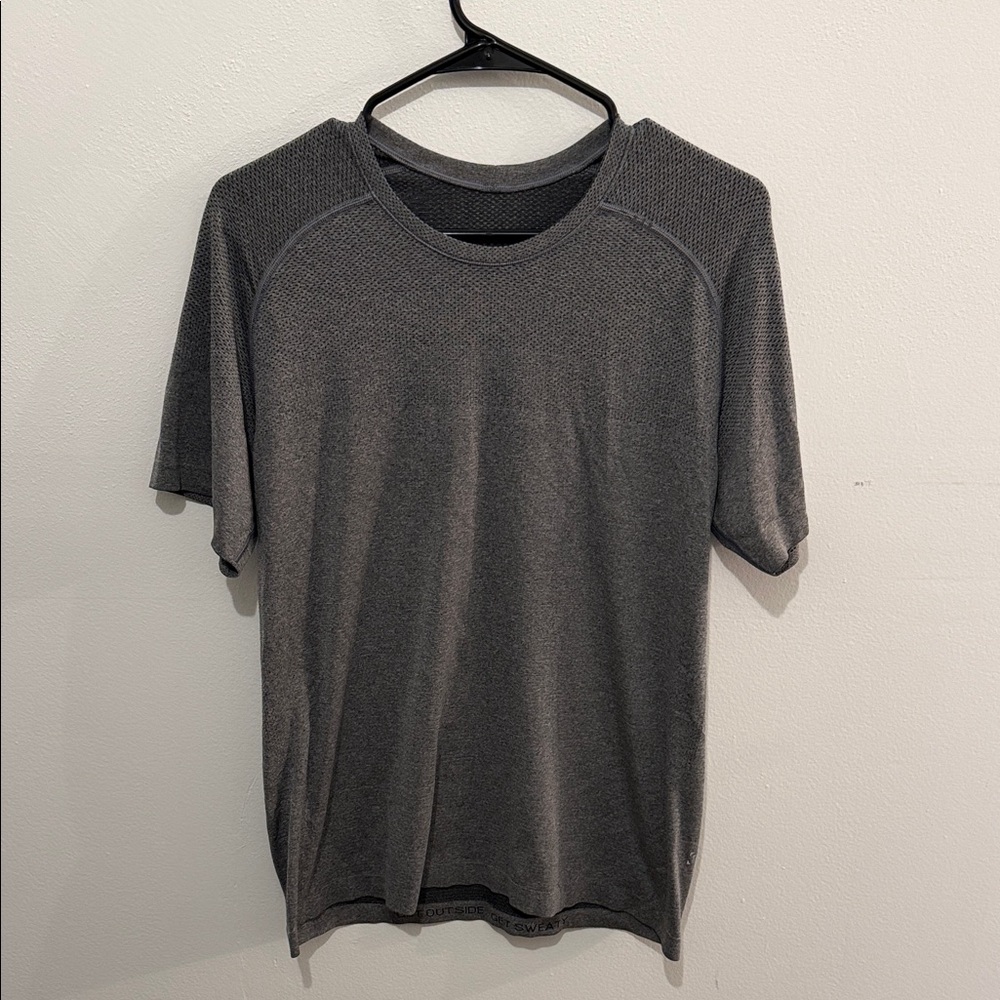 Men’s lululemon metal vent tech tee